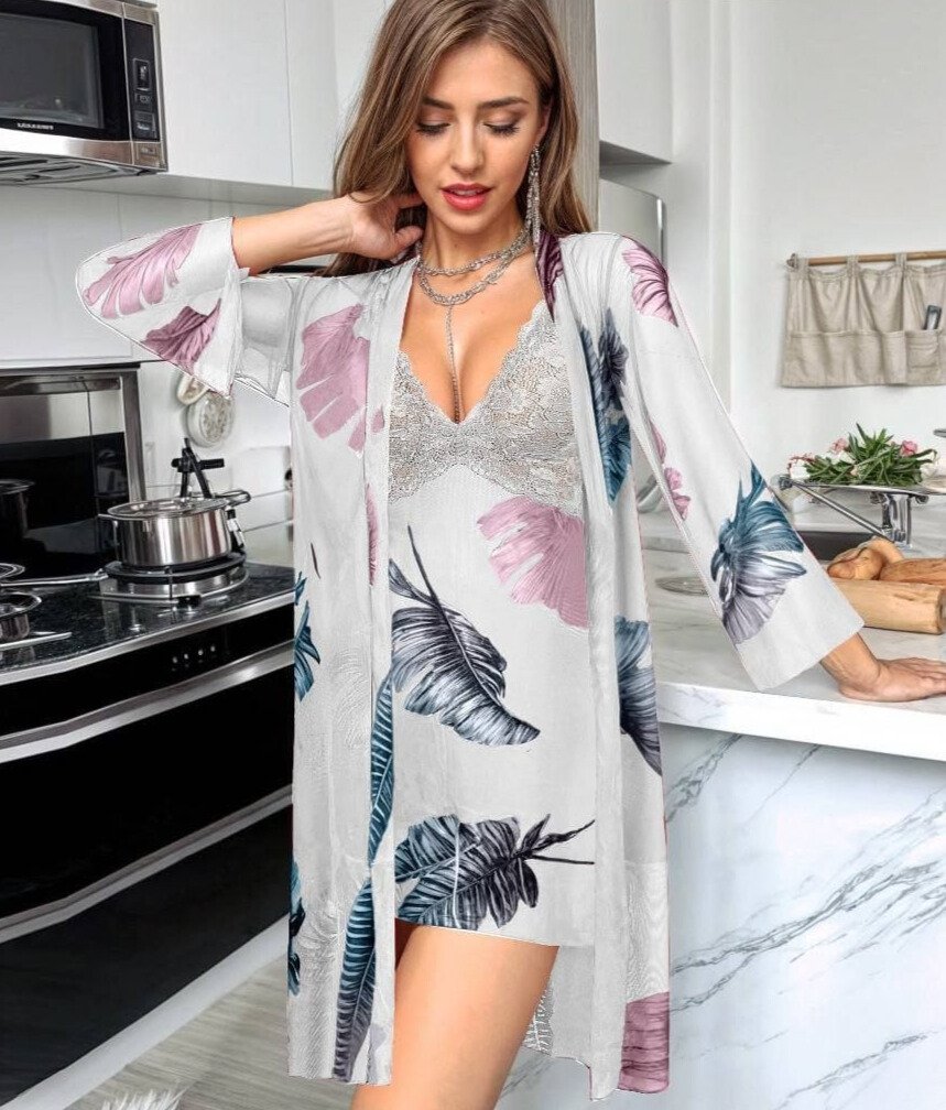 15b6bdf4-35e3-476f-bba8-61cad444e09f Women’s Lingerie - الصورة 1