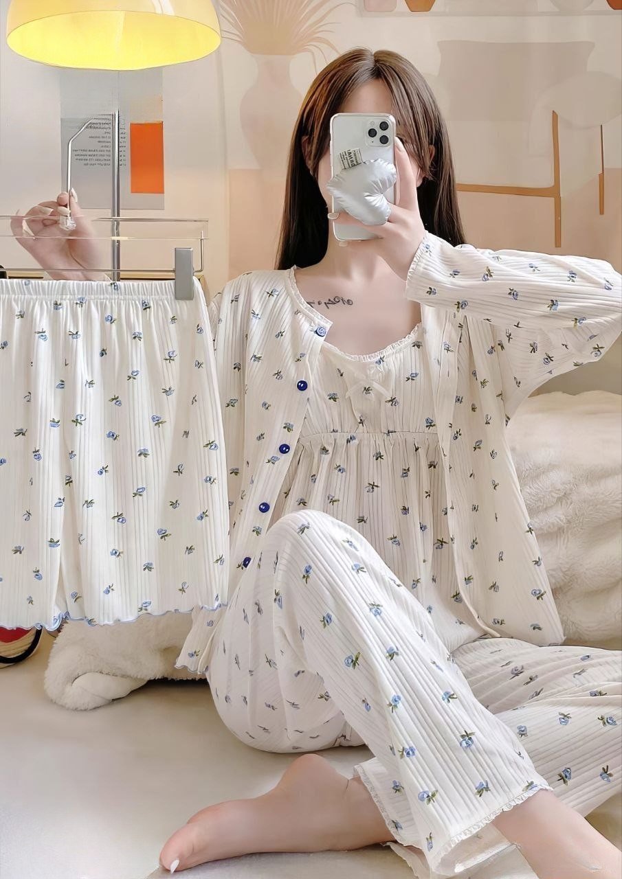 33865cf1-f2c5-4fdf-8193-aa41e2525393 Women’s Pajama - الصورة 1